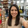 Mariana Garza, distribuidora de chanclas en San Nicolás, NL